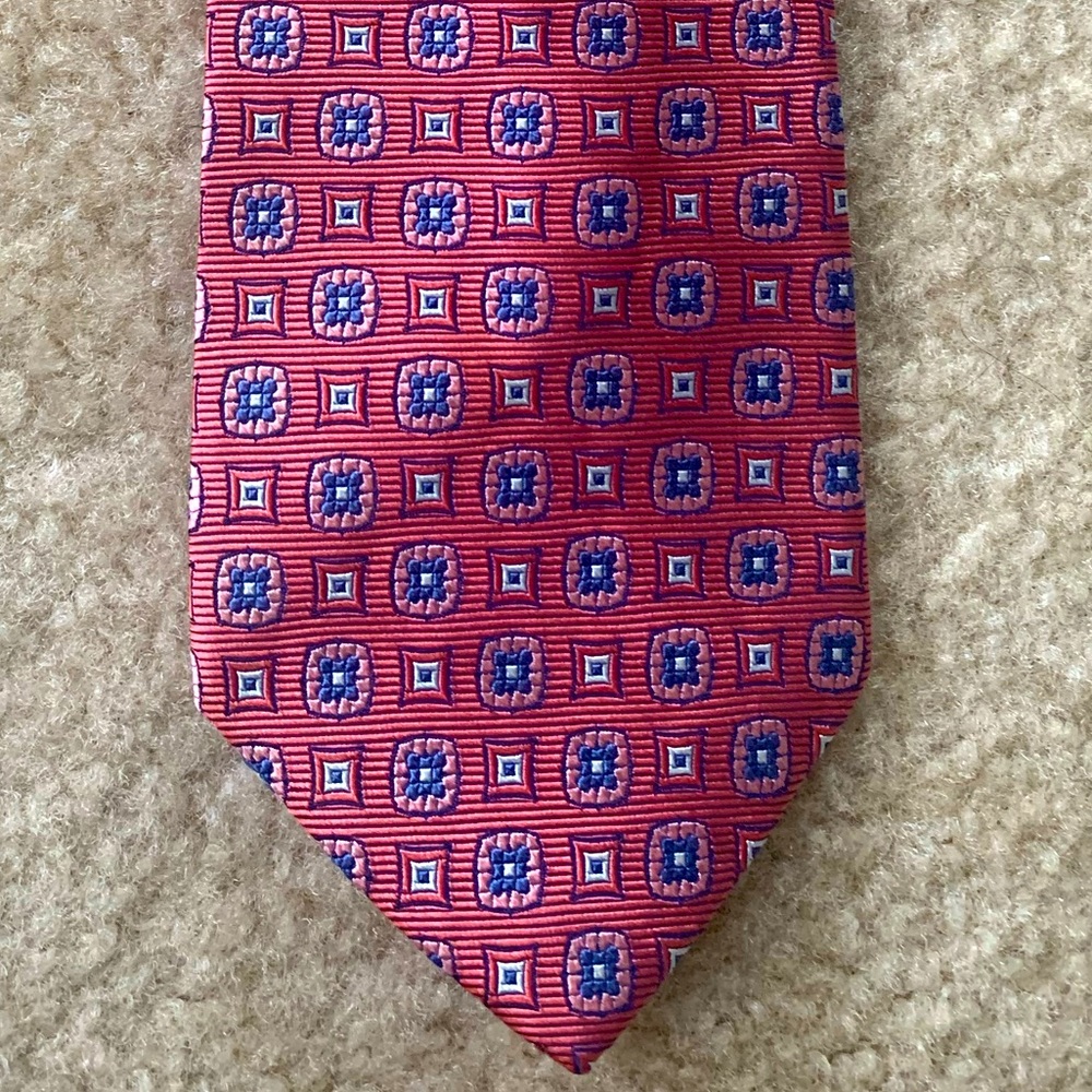 Brooks Brothers Mauve Red And Lavender Silk Traditional Preppy Foulard Tie